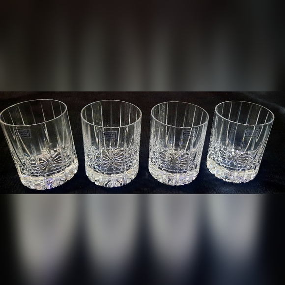 Hand cut crystal old fashion set of four glasses - Picture 5 of 12